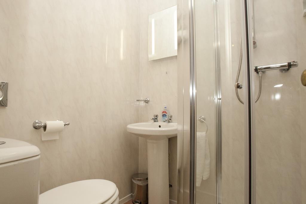 Valentine Over 21 Adult Couples Only Pensión Blackpool